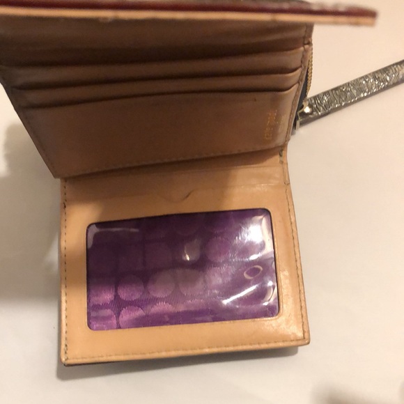 Kate Spade New York Croc Embossed Patent Leather Wallet Trifold ID Coin Bill CC - Picture 10 of 10